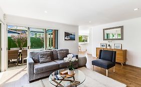 Private And Sunny 3-Bedroom Home With Parking